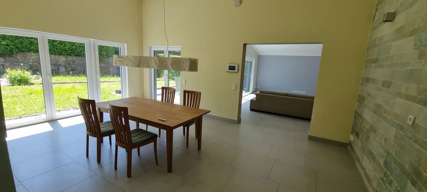 Pronájem bytu 2+1 144 m², Weil im Schönbuch, Bádensko-Württembersko Pronájem bytu 2+1 144 m², Weil im Schönbuch, Bádensko-Württembersko