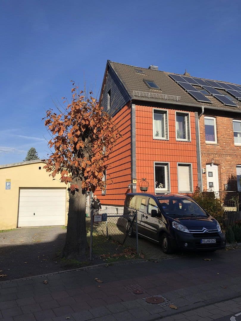 Prodej domu 125 m², pozemek 174 m², Steinbergstraße 96, Hildesheim, Dolní Sasko Prodej domu 125 m², pozemek 174 m², Steinbergstraße 96, Hildesheim, Dolní Sasko