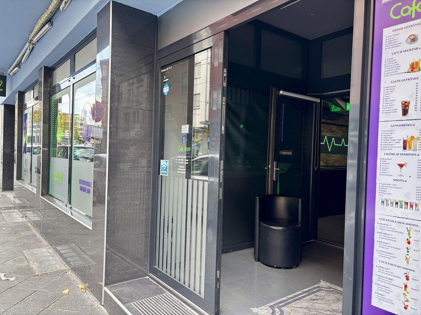 Pronájem nebytového prostoru 165 m², Schwetzingerstrasse 21A, Mannheim, Bádensko-Württembersko Pronájem nebytového prostoru 165 m², Schwetzingerstrasse 21A, Mannheim, Bádensko-Württembersko