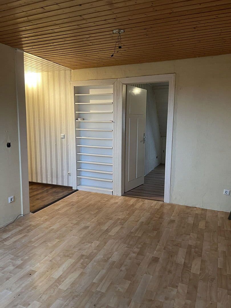 Pronájem bytu 4+kk 77 m², Heppenheimerstraße 3, Wiesbaden, Hessen Pronájem bytu 4+kk 77 m², Heppenheimerstraße 3, Wiesbaden, Hessen