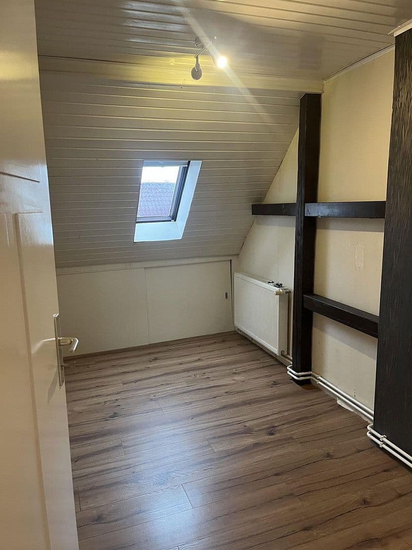 Pronájem bytu 4+kk 77 m², Heppenheimerstraße 3, Wiesbaden, Hessen Pronájem bytu 4+kk 77 m², Heppenheimerstraße 3, Wiesbaden, Hessen