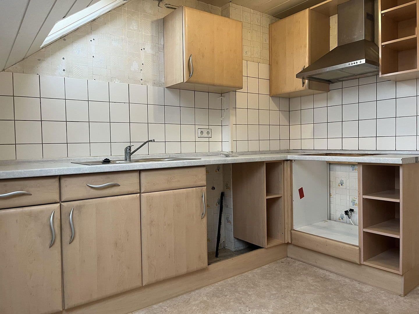 Pronájem bytu 4+kk 77 m², Heppenheimerstraße 3, Wiesbaden, Hessen Pronájem bytu 4+kk 77 m², Heppenheimerstraße 3, Wiesbaden, Hessen