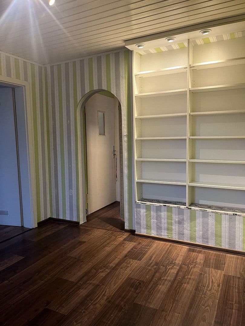 Pronájem bytu 4+kk 77 m², Heppenheimerstraße 3, Wiesbaden, Hessen Pronájem bytu 4+kk 77 m², Heppenheimerstraße 3, Wiesbaden, Hessen