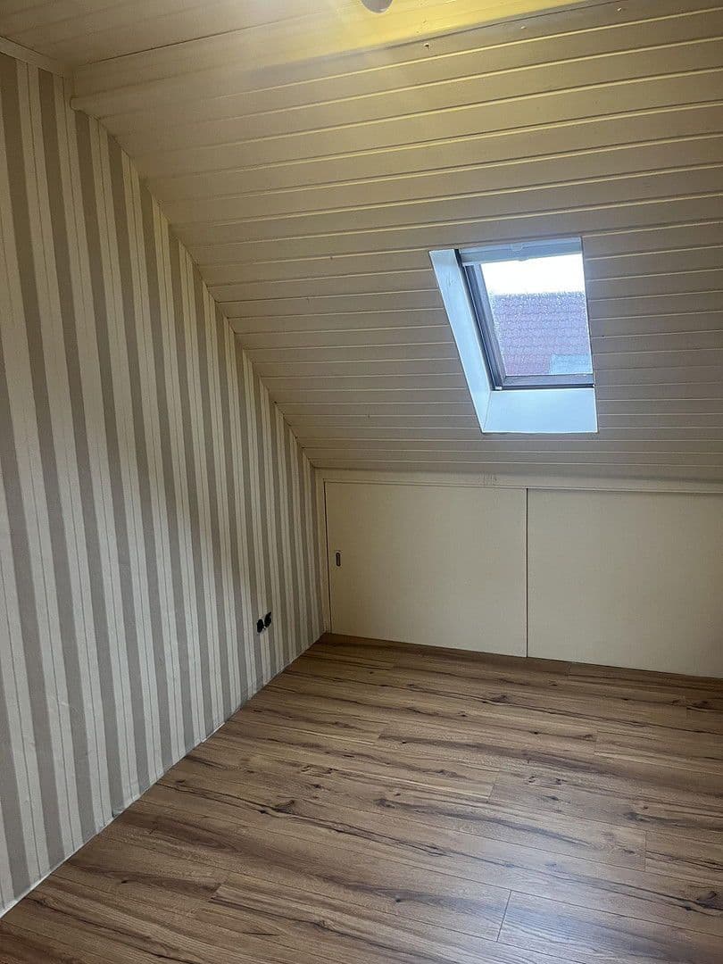 Pronájem bytu 4+kk 77 m², Heppenheimerstraße 3, Wiesbaden, Hessen Pronájem bytu 4+kk 77 m², Heppenheimerstraße 3, Wiesbaden, Hessen