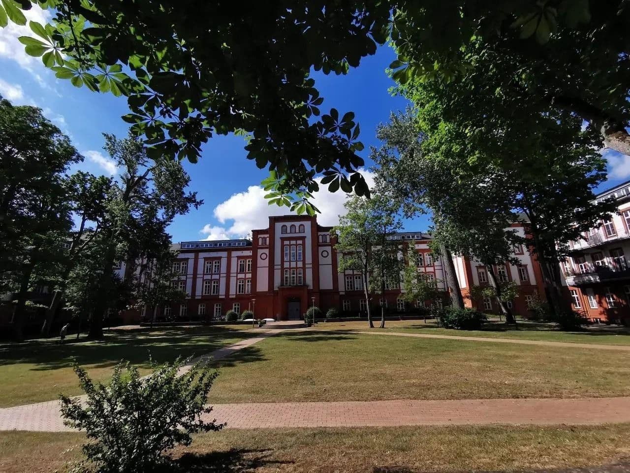 Prodej bytu 2+1 91 m², Lobedanzganz 17, Schwerin, Mecklenburg-Vorpommern Prodej bytu 2+1 91 m², Lobedanzganz 17, Schwerin, Mecklenburg-Vorpommern