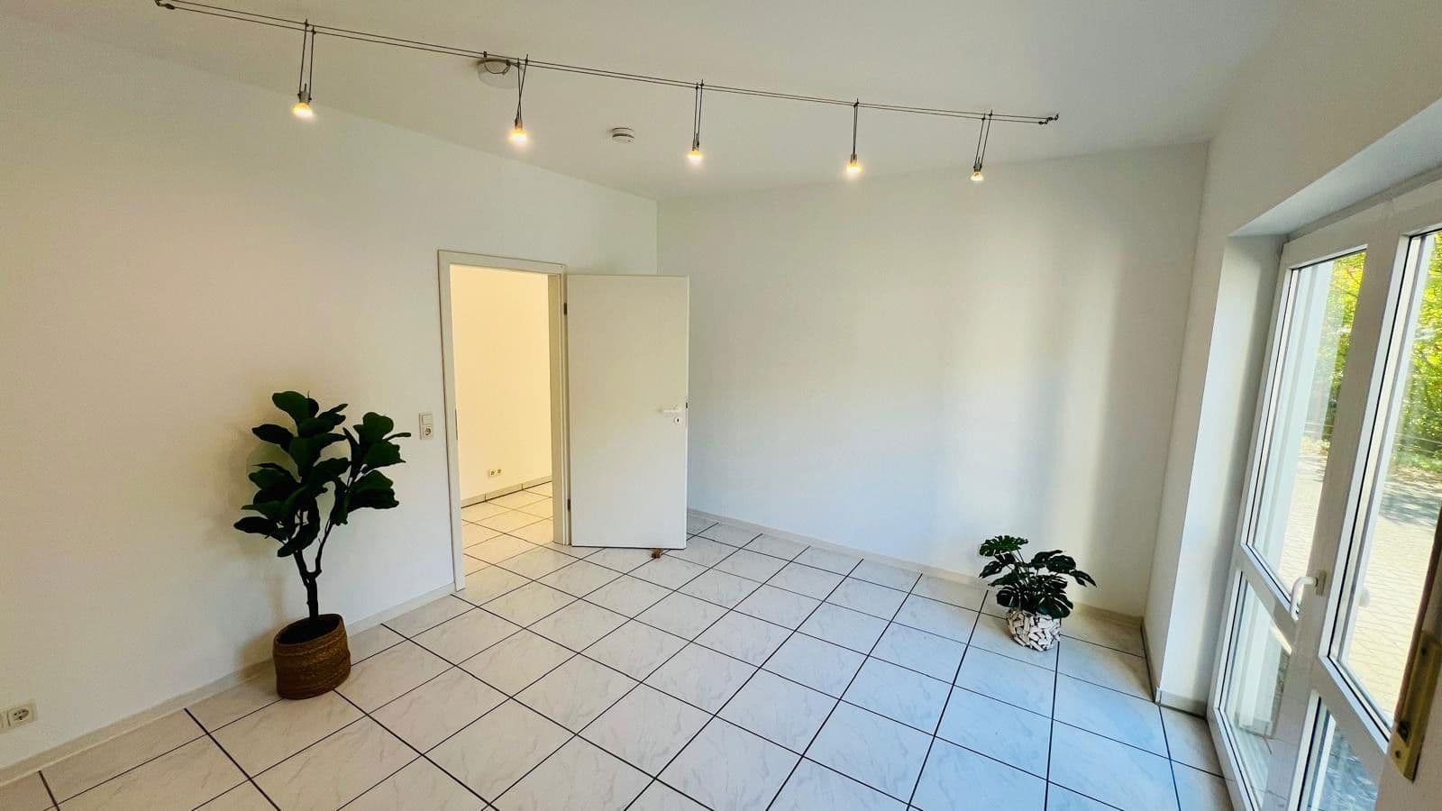 Pronájem bytu 3+1 69 m², Gummersbach, Severní Porýní-Vestfálsko Pronájem bytu 3+1 69 m², Gummersbach, Severní Porýní-Vestfálsko