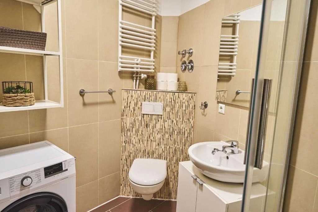 Pronájem bytu 1+1 40 m², Gitschiner Strasse 89, Berlin, Berlín Pronájem bytu 1+1 40 m², Gitschiner Strasse 89, Berlin, Berlín