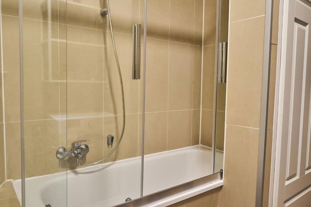 Pronájem bytu 1+1 40 m², Gitschiner Strasse 89, Berlin, Berlín Pronájem bytu 1+1 40 m², Gitschiner Strasse 89, Berlin, Berlín