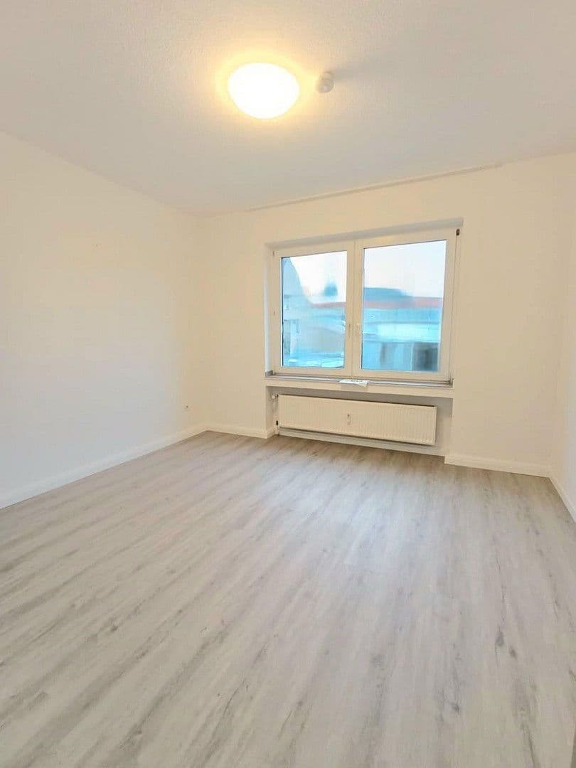 Pronájem bytu 2+1 44 m², Düsseldorf, Severní Porýní-Vestfálsko Pronájem bytu 2+1 44 m², Düsseldorf, Severní Porýní-Vestfálsko