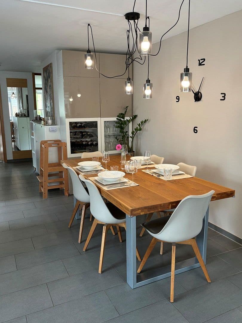 Prodej bytu 3+1 89 m², Leonberg, Bádensko-Württembersko Prodej bytu 3+1 89 m², Leonberg, Bádensko-Württembersko