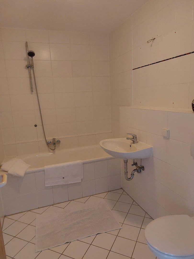 Prodej bytu 3+1 70 m², Goldammerstraße 11, Frankfurt am Main, Hessen Prodej bytu 3+1 70 m², Goldammerstraße 11, Frankfurt am Main, Hessen