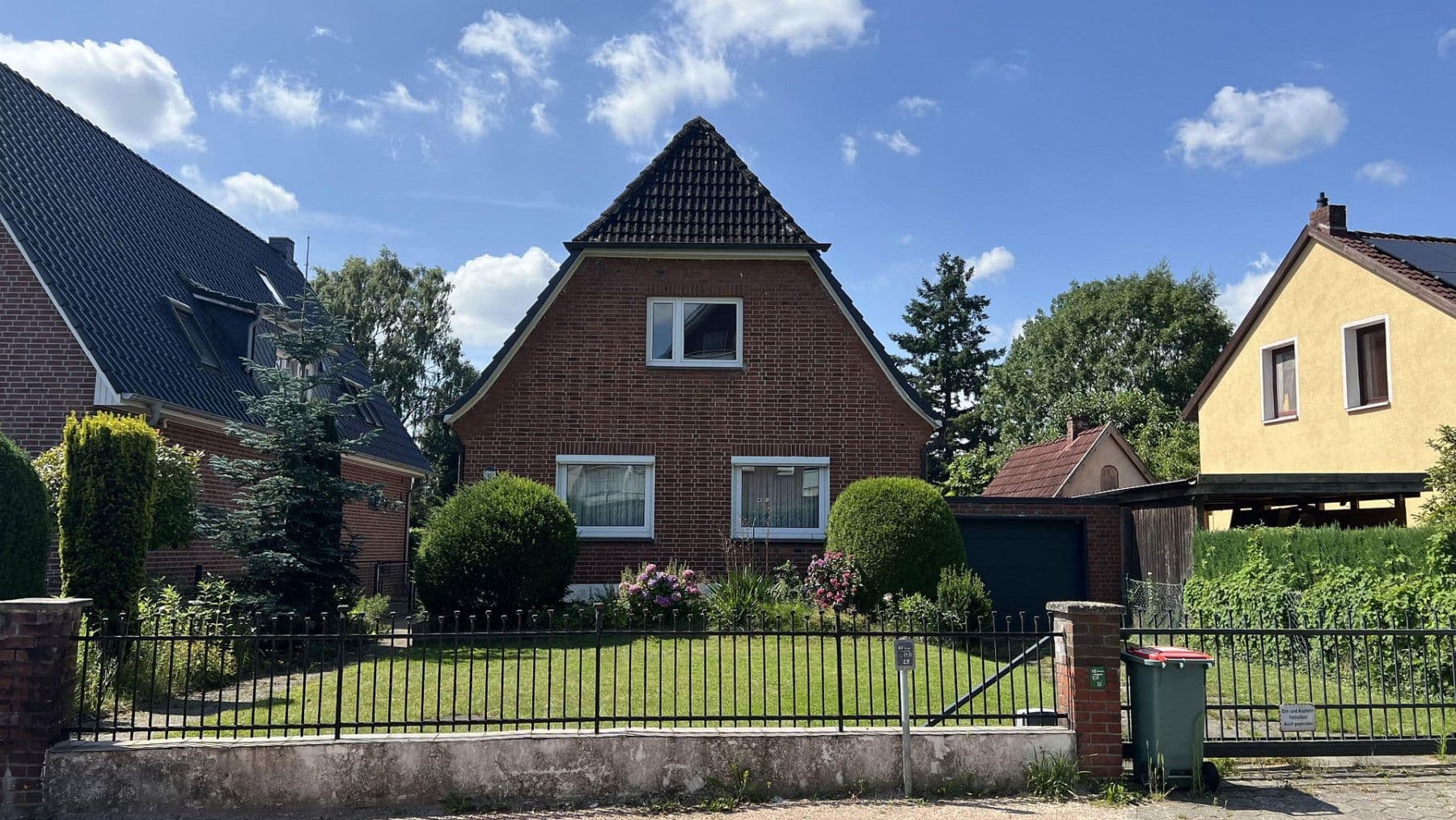 Prodej domu 130 m², pozemek 892 m², Hamburg, Hamburg Prodej domu 130 m², pozemek 892 m², Hamburg, Hamburg