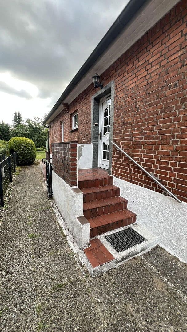 Prodej domu 130 m², pozemek 892 m², Hamburg, Hamburg Prodej domu 130 m², pozemek 892 m², Hamburg, Hamburg