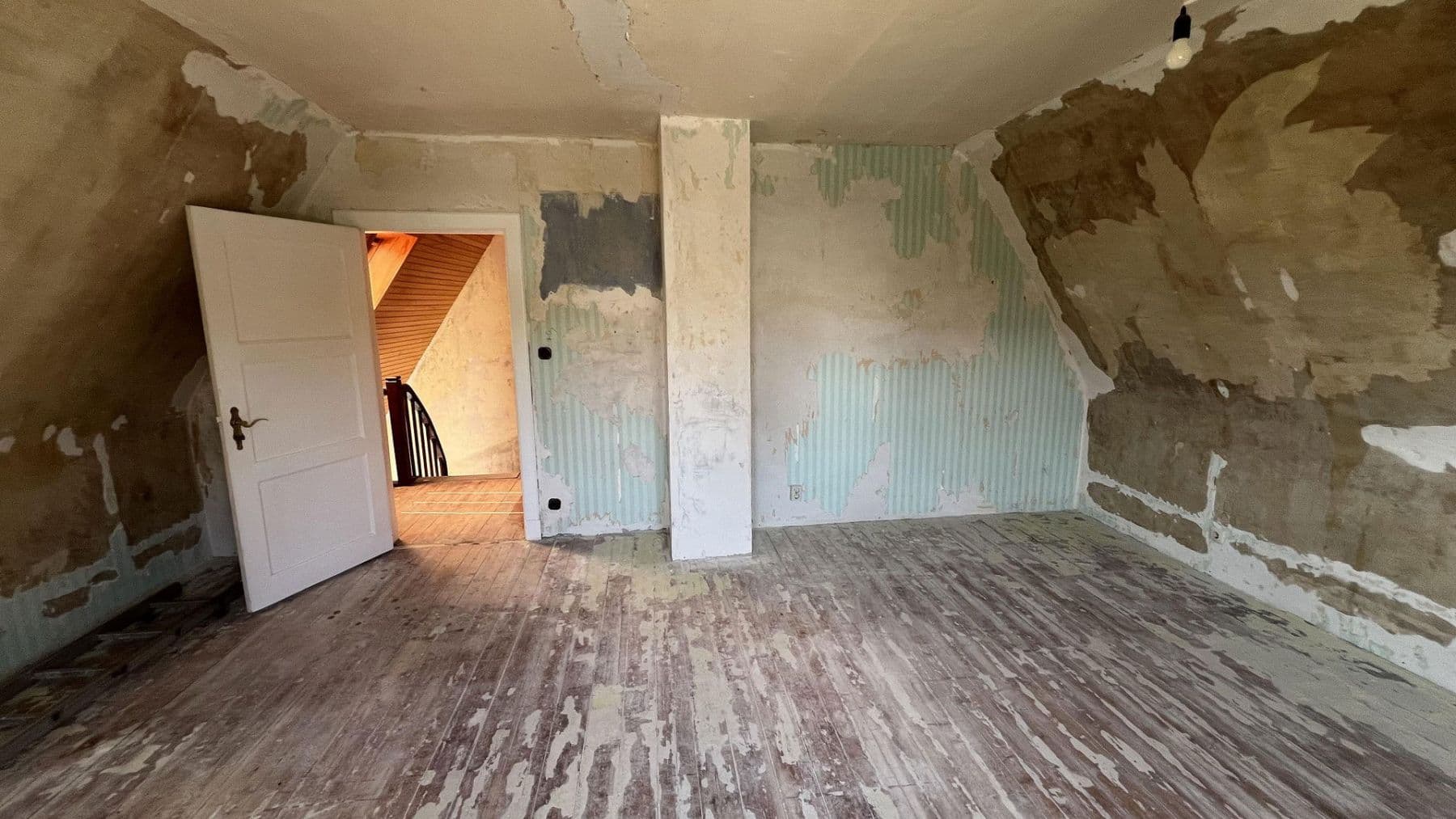 Prodej domu 130 m², pozemek 892 m², Hamburg, Hamburg Prodej domu 130 m², pozemek 892 m², Hamburg, Hamburg