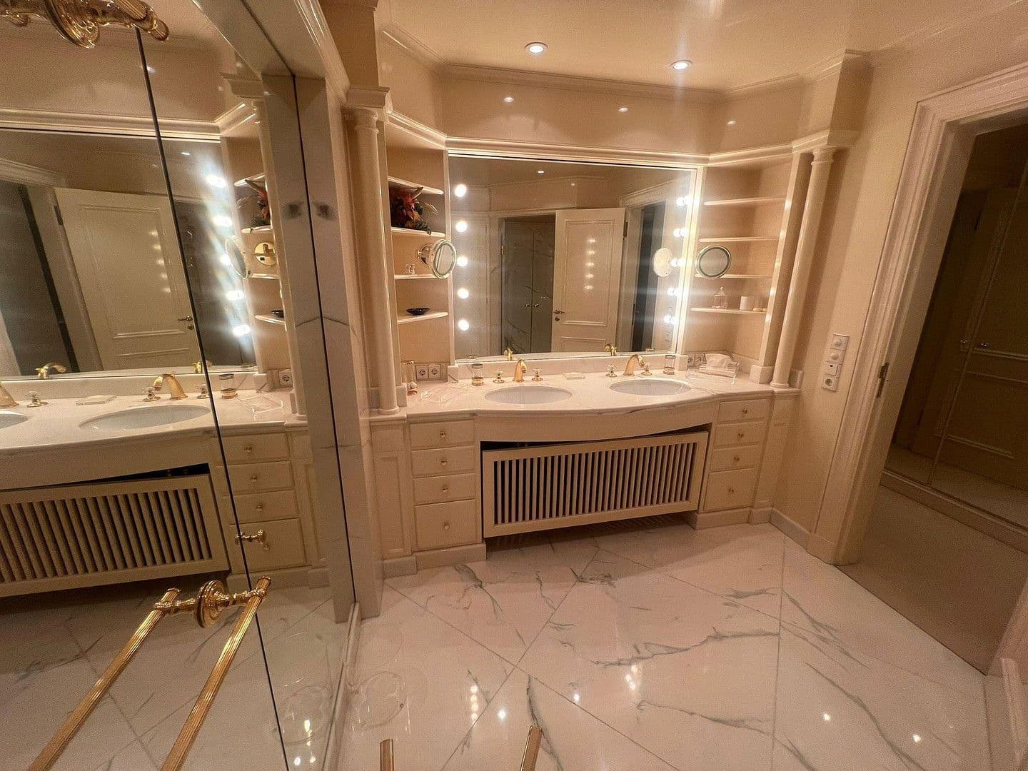 Pronájem bytu 2+1 80 m², Hamburg, Hamburg Pronájem bytu 2+1 80 m², Hamburg, Hamburg