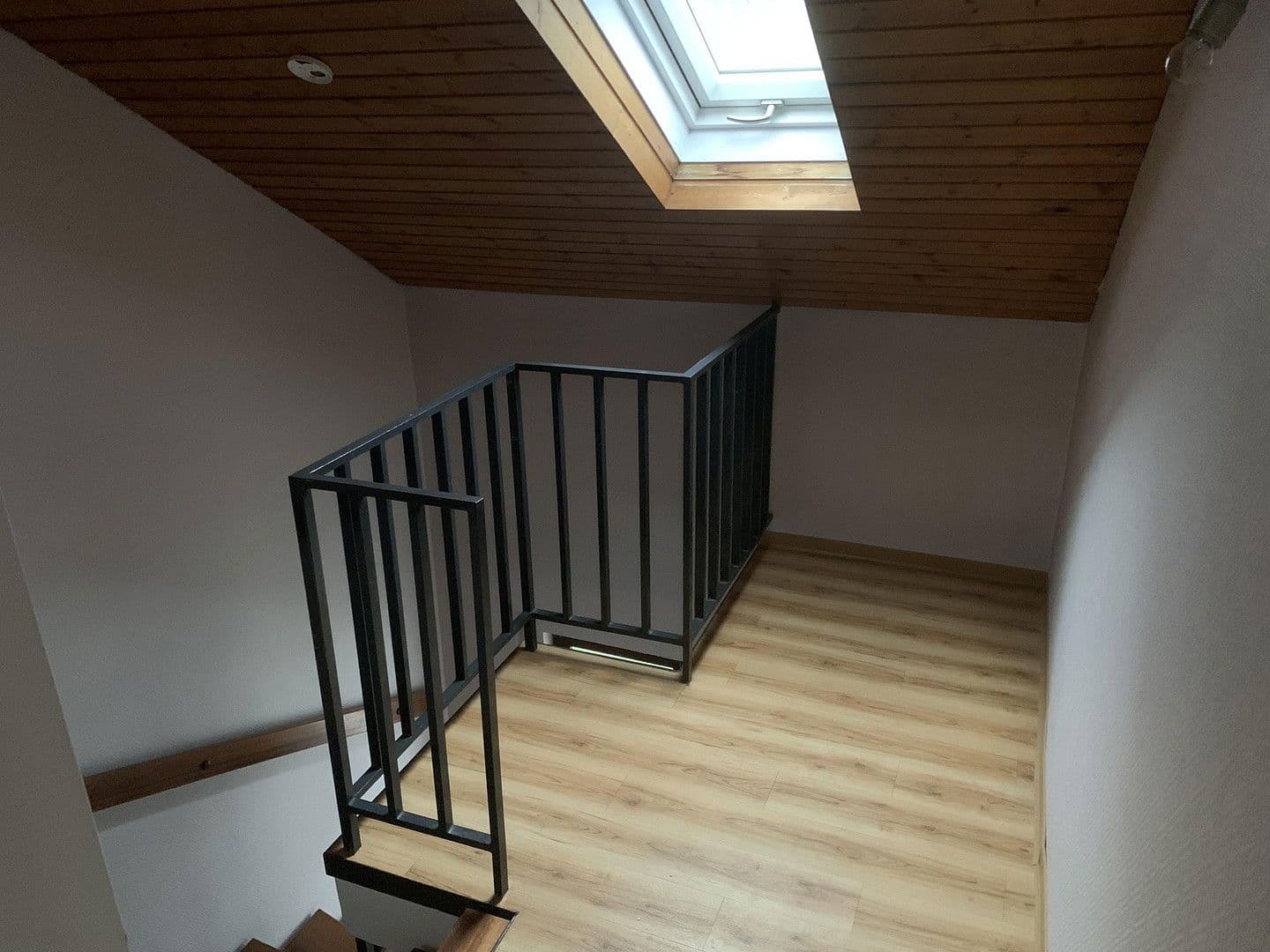 Pronájem bytu 3+kk 84 m², Pforzheim, Bádensko-Württembersko Pronájem bytu 3+kk 84 m², Pforzheim, Bádensko-Württembersko