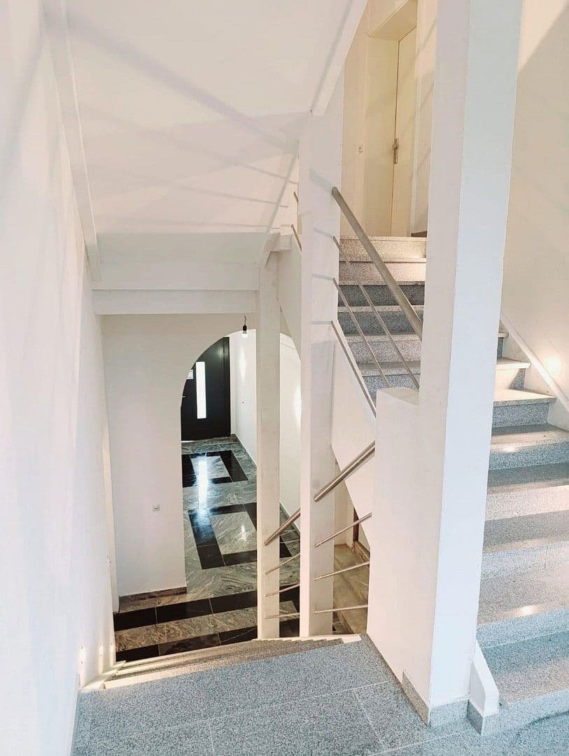 Pronájem bytu 3+1 102 m², Portitzer Str. 12, Leipzig, Sasko Pronájem bytu 3+1 102 m², Portitzer Str. 12, Leipzig, Sasko