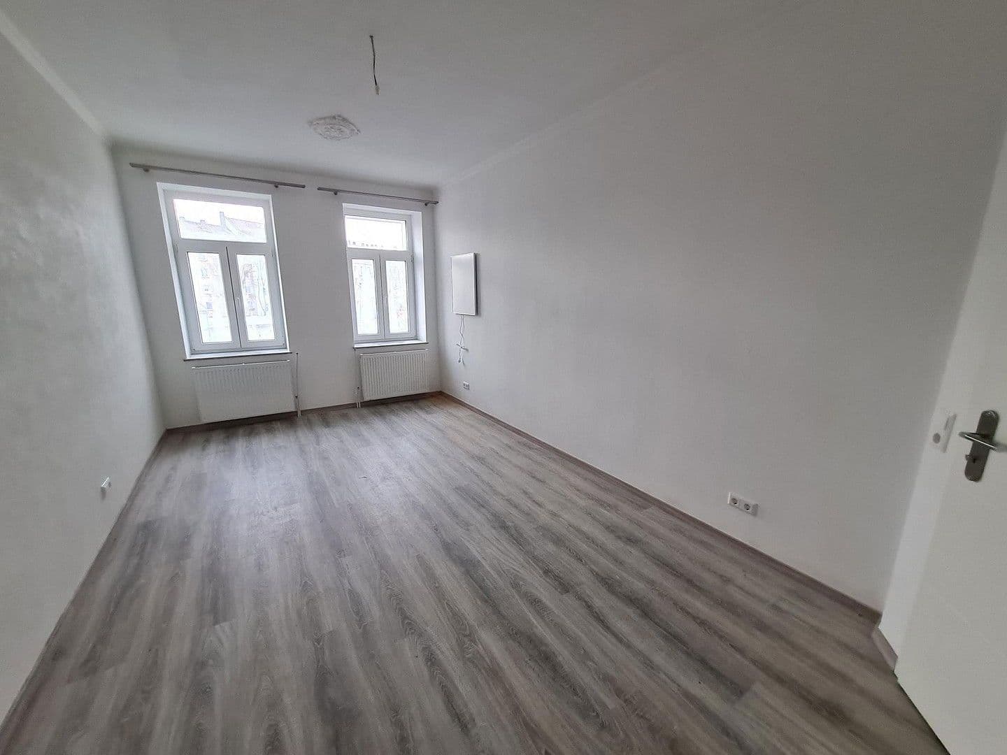 Pronájem bytu 3+1 102 m², Portitzer Str. 12, Leipzig, Sasko Pronájem bytu 3+1 102 m², Portitzer Str. 12, Leipzig, Sasko