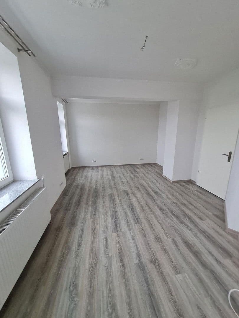 Pronájem bytu 3+1 102 m², Portitzer Str. 12, Leipzig, Sasko Pronájem bytu 3+1 102 m², Portitzer Str. 12, Leipzig, Sasko