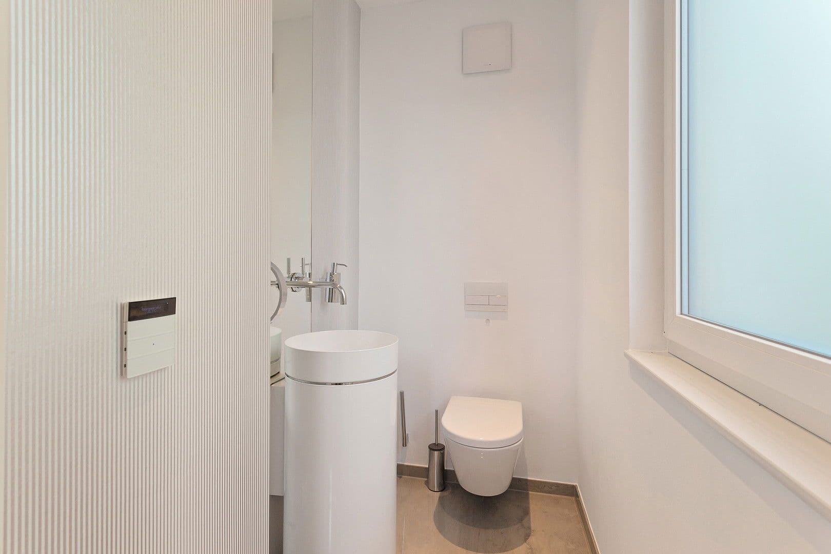 Prodej domu 169 m², pozemek 160 m², Liederbach am Taunus, Hessen Prodej domu 169 m², pozemek 160 m², Liederbach am Taunus, Hessen