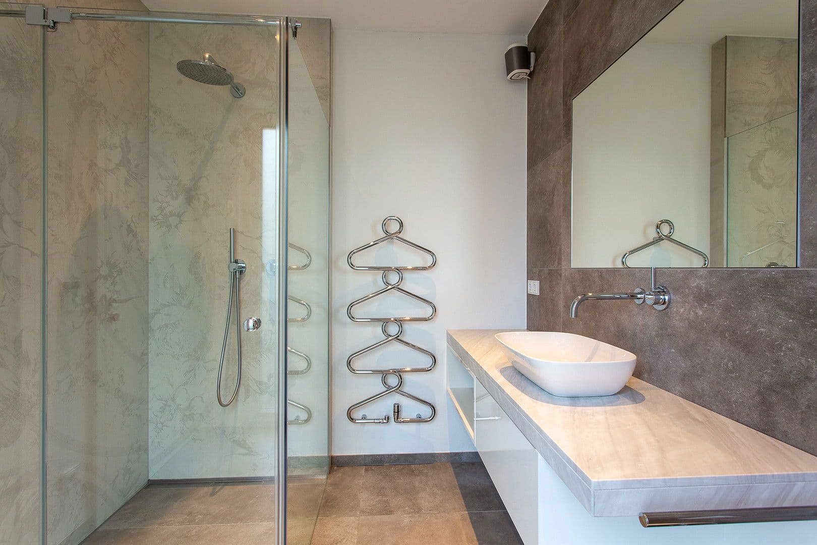 Prodej domu 169 m², pozemek 160 m², Liederbach am Taunus, Hessen Prodej domu 169 m², pozemek 160 m², Liederbach am Taunus, Hessen