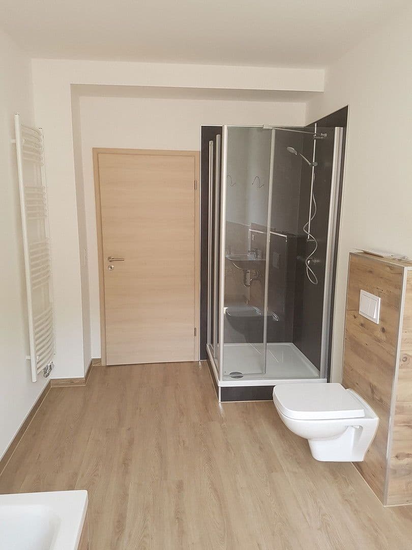 Pronájem bytu 4+1 95 m², Steinach, Durynsko Pronájem bytu 4+1 95 m², Steinach, Durynsko