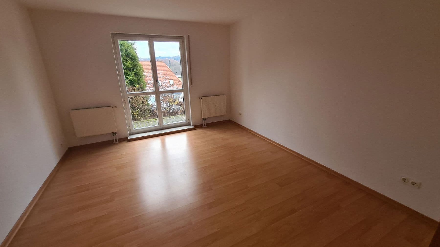 Pronájem bytu 2+1 78 m², Suhl, Durynsko Pronájem bytu 2+1 78 m², Suhl, Durynsko