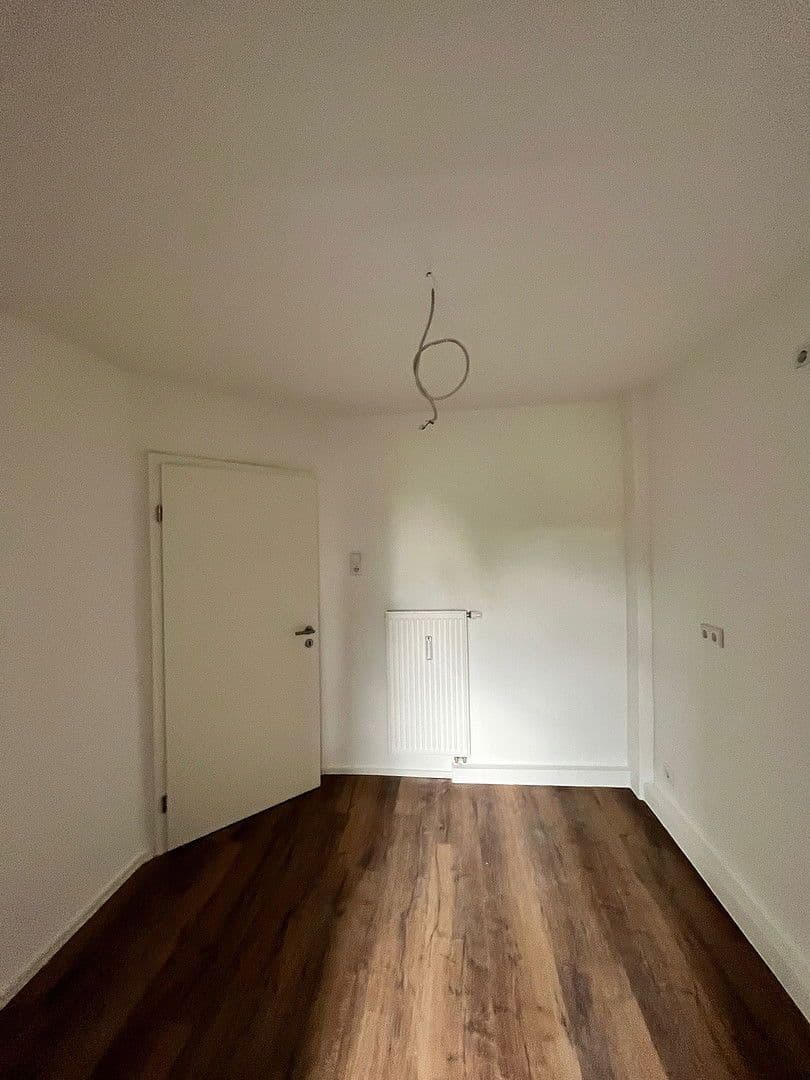 Pronájem bytu 2+1 41 m², Alte Holzhausener Straße 8, Leipzig, Sasko Pronájem bytu 2+1 41 m², Alte Holzhausener Straße 8, Leipzig, Sasko