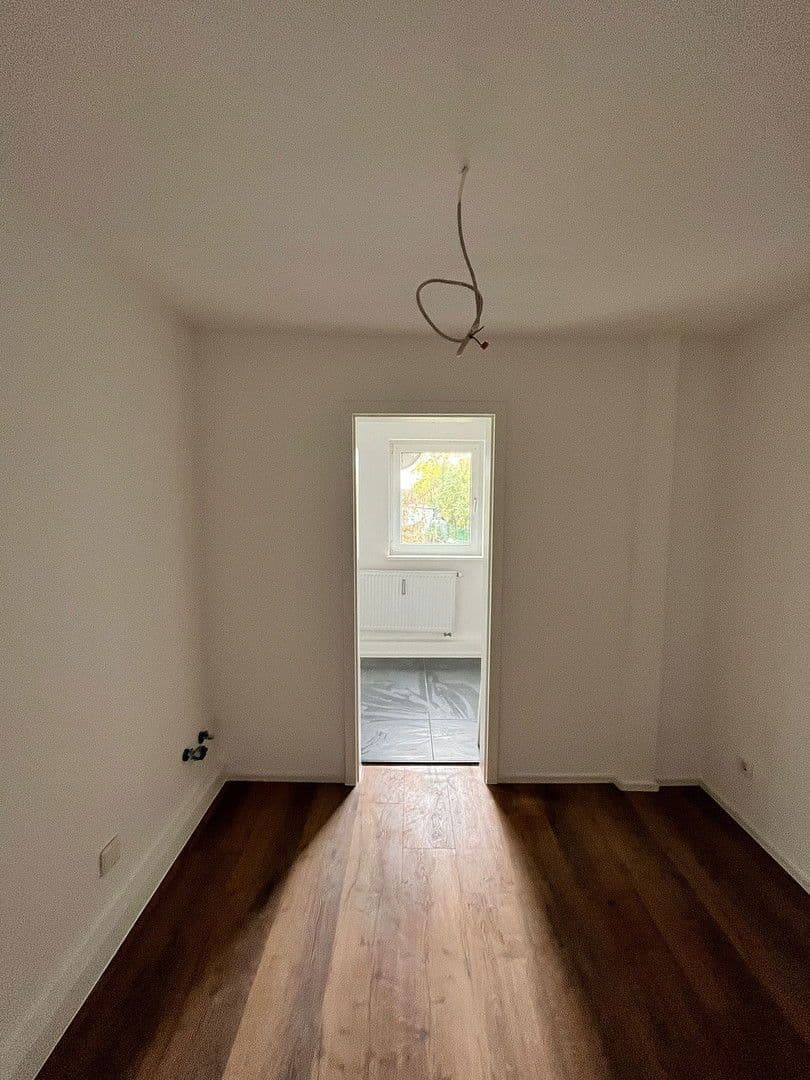 Pronájem bytu 2+1 41 m², Alte Holzhausener Straße 8, Leipzig, Sasko Pronájem bytu 2+1 41 m², Alte Holzhausener Straße 8, Leipzig, Sasko