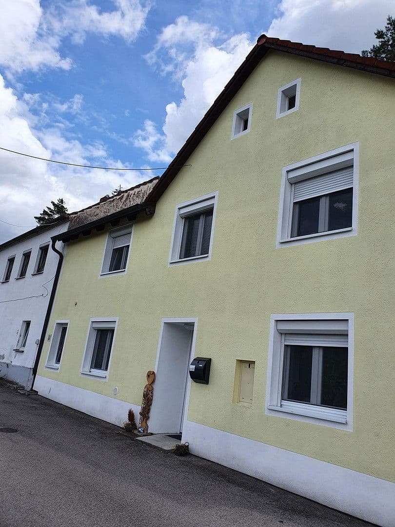 Prodej domu 145 m², pozemek 452 m², Altmannstein, Bavorsko Prodej domu 145 m², pozemek 452 m², Altmannstein, Bavorsko