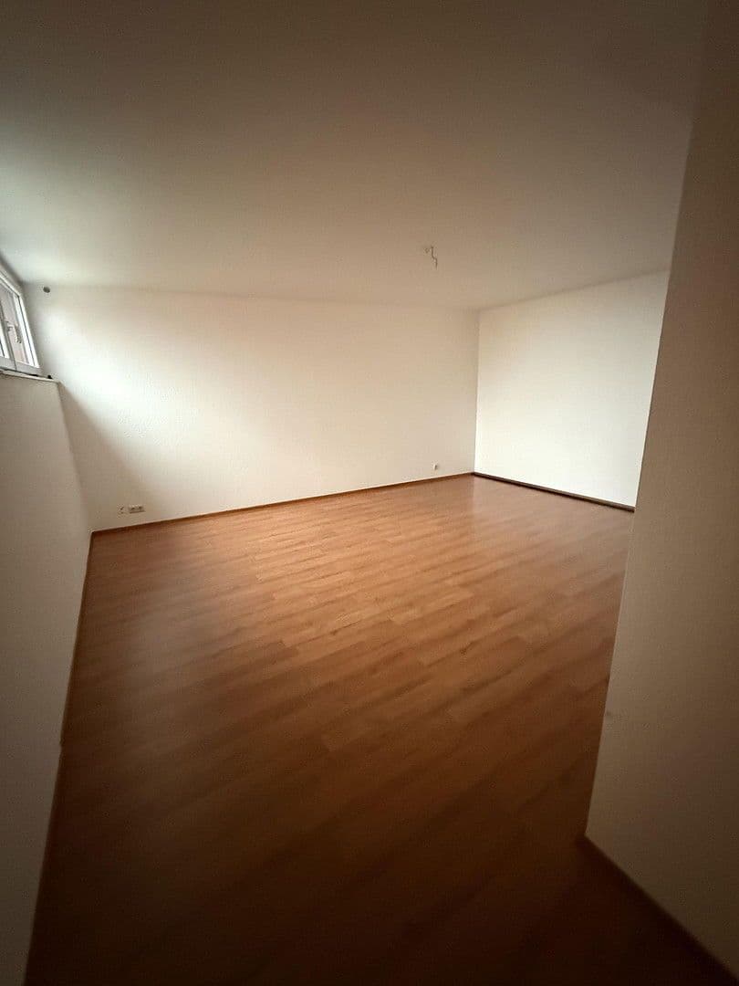 Pronájem bytu 4+1 120 m², Siegen, Severní Porýní-Vestfálsko Pronájem bytu 4+1 120 m², Siegen, Severní Porýní-Vestfálsko