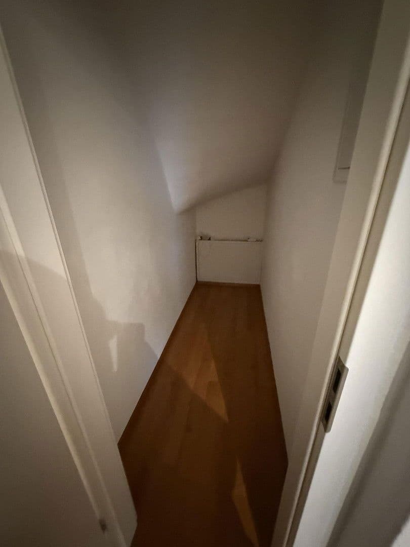 Pronájem bytu 4+1 120 m², Siegen, Severní Porýní-Vestfálsko Pronájem bytu 4+1 120 m², Siegen, Severní Porýní-Vestfálsko