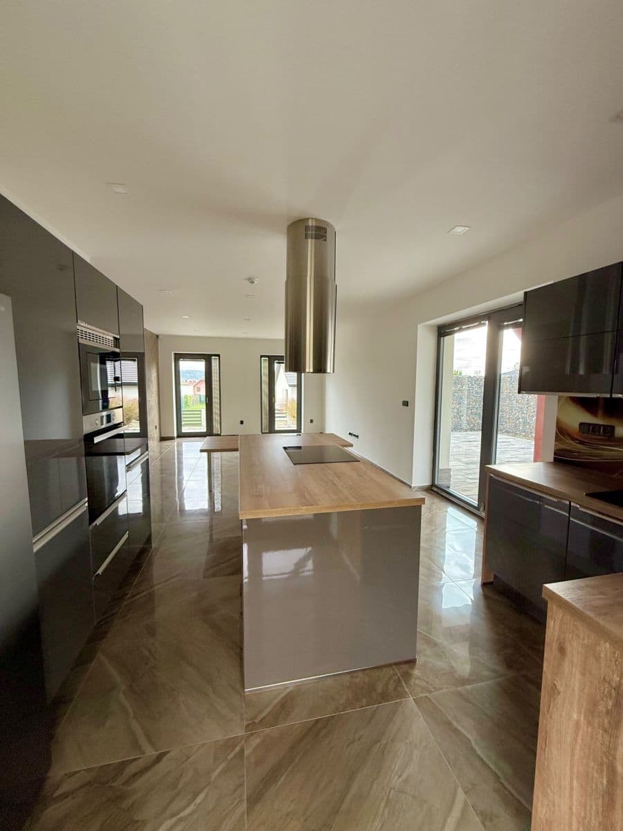 Prodej domu 180 m², pozemek 881 m², Ladova, Olomouc, Olomoucký kraj Prodej domu 180 m², pozemek 881 m², Ladova, Olomouc, Olomoucký kraj