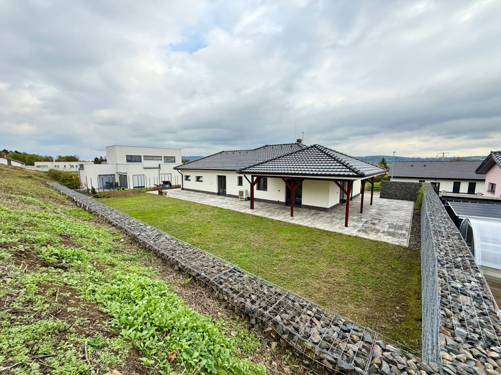 Prodej domu 180 m², pozemek 881 m², Ladova, Olomouc, Olomoucký kraj Prodej domu 180 m², pozemek 881 m², Ladova, Olomouc, Olomoucký kraj