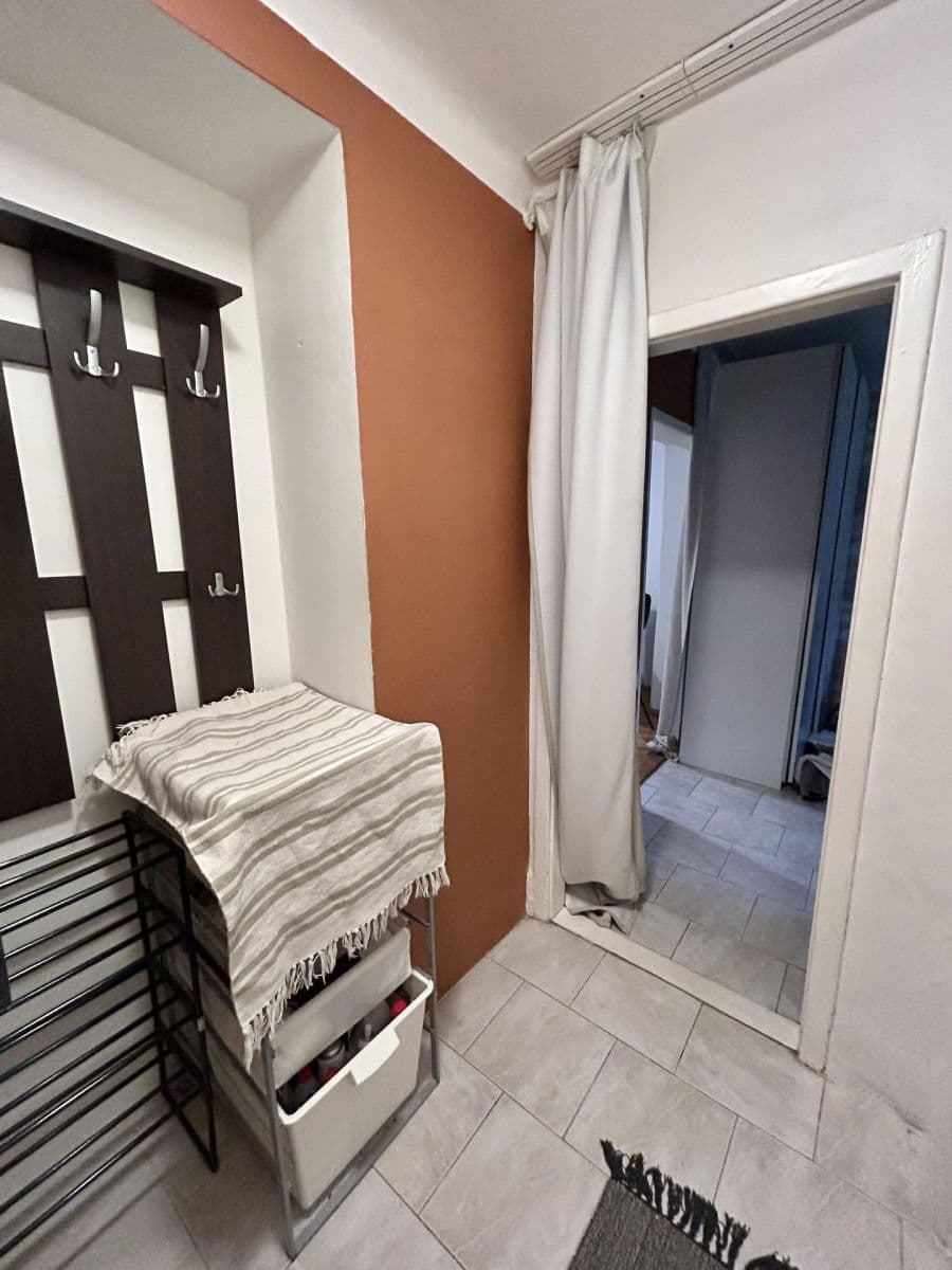 Pronájem bytu 2+kk 52 m², Petrohradská, Kladno, Středočeský kraj Pronájem bytu 2+kk 52 m², Petrohradská, Kladno, Středočeský kraj