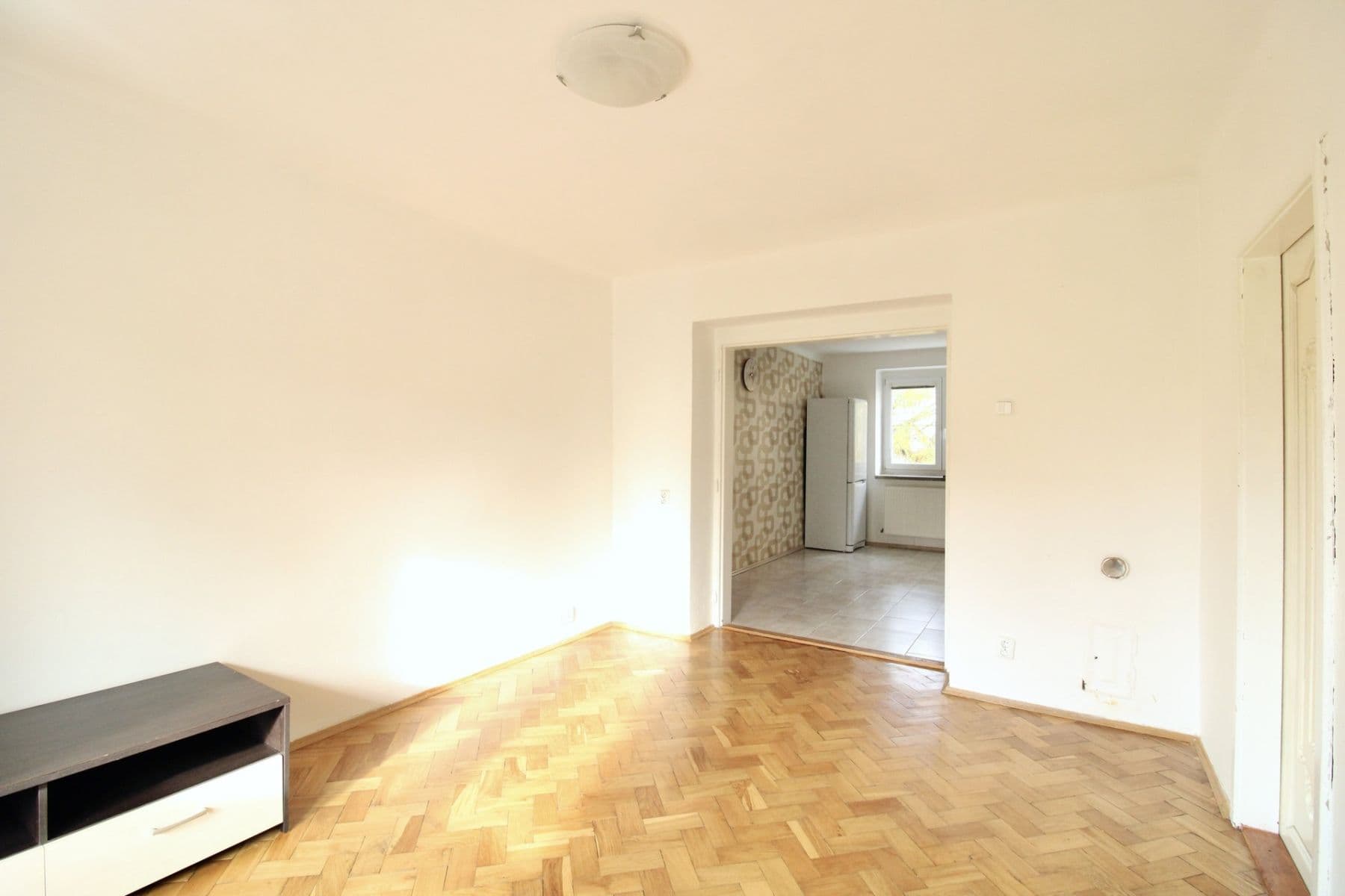 Pronájem bytu 2+kk 52 m², Petrohradská, Kladno, Středočeský kraj Pronájem bytu 2+kk 52 m², Petrohradská, Kladno, Středočeský kraj