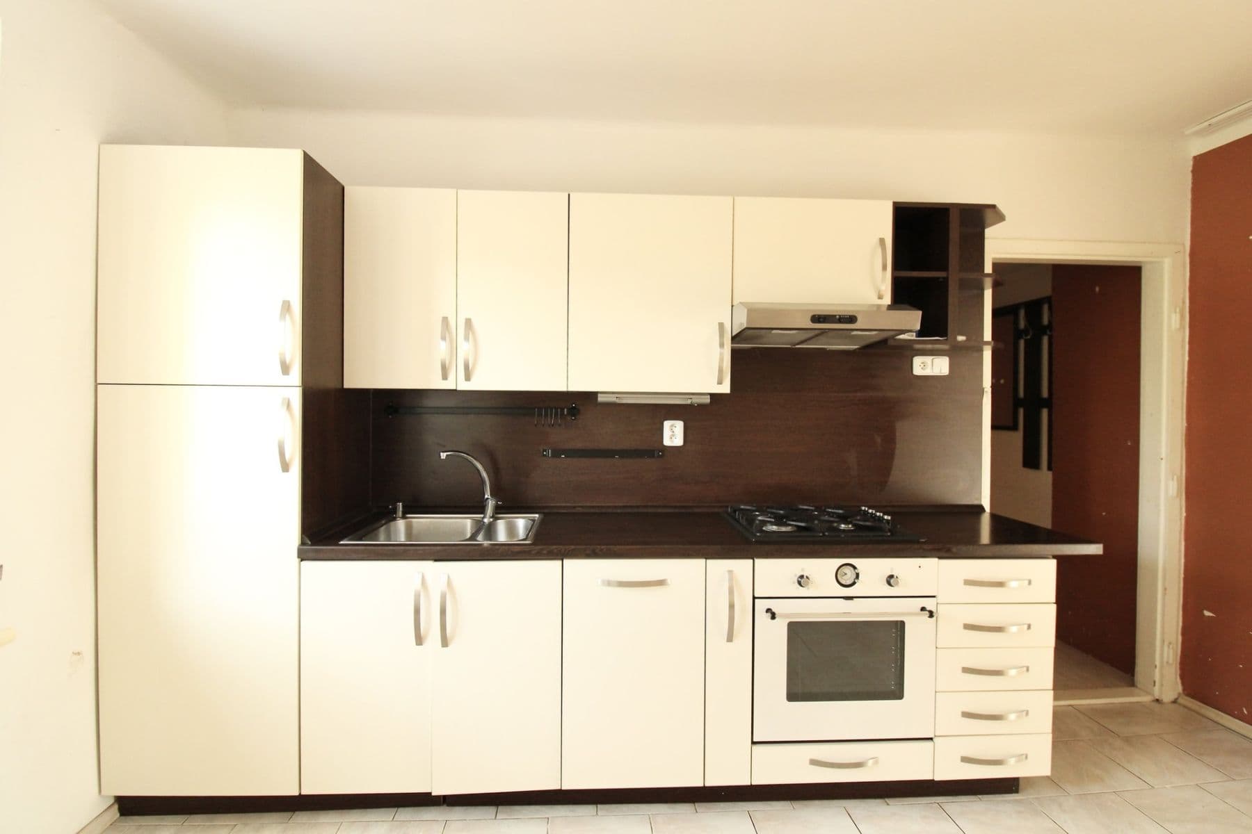 Pronájem bytu 2+kk 52 m², Petrohradská, Kladno, Středočeský kraj Pronájem bytu 2+kk 52 m², Petrohradská, Kladno, Středočeský kraj