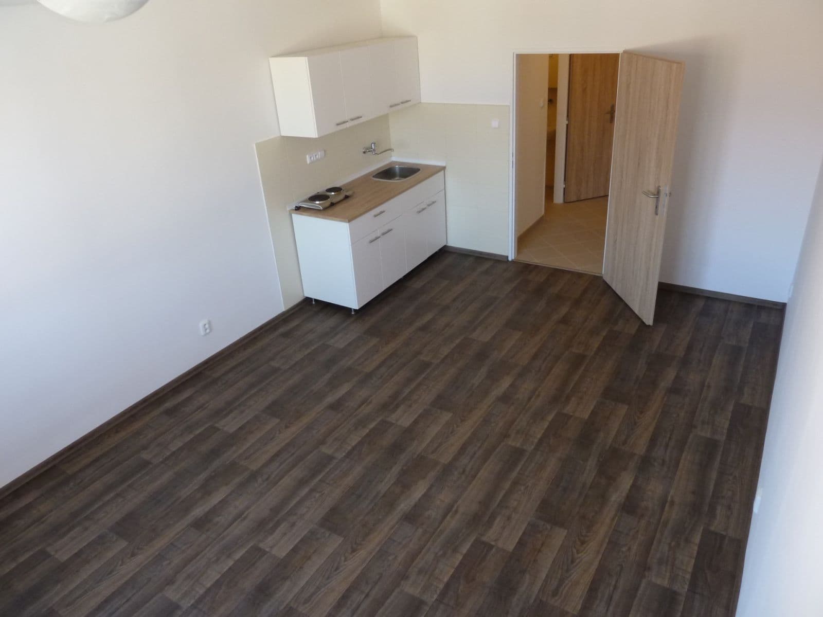 Pronájem bytu 1+kk 35 m², Střední, Brno, Jihomoravský kraj Pronájem bytu 1+kk 35 m², Střední, Brno, Jihomoravský kraj