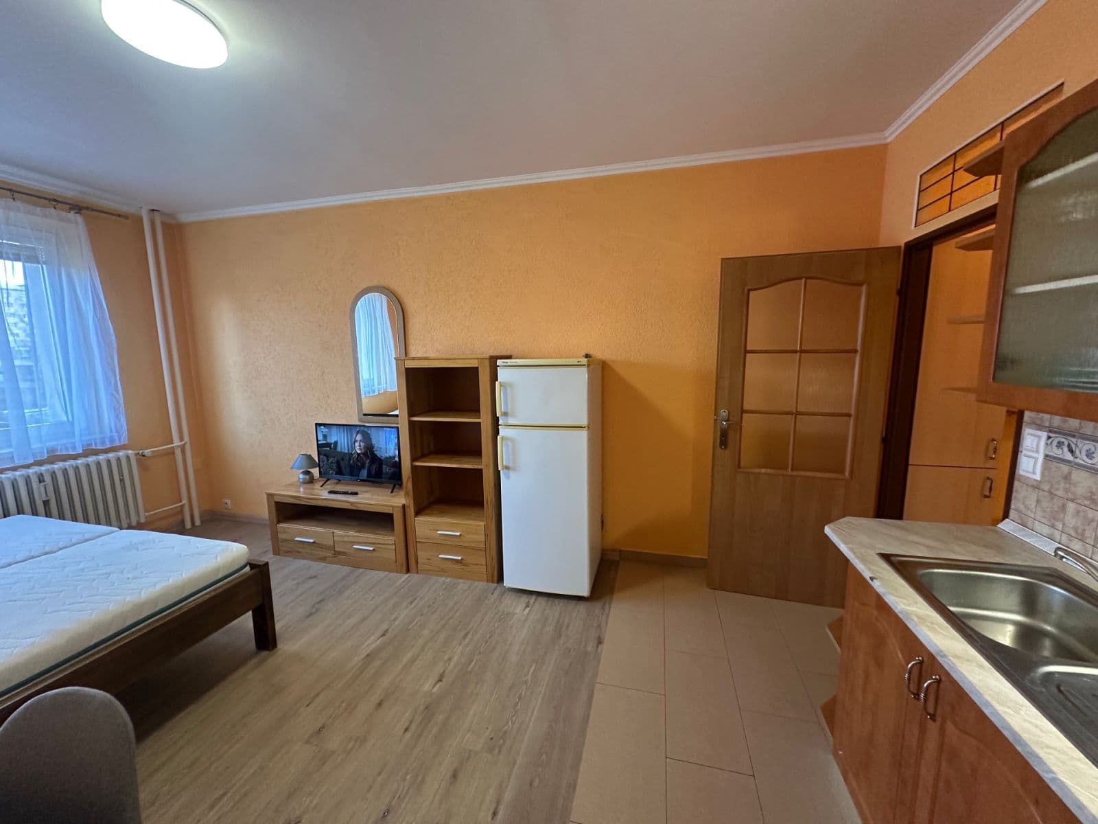 Pronájem bytu 1+kk 25 m², U Koupaliště, Karlovy Vary, Karlovarský kraj Pronájem bytu 1+kk 25 m², U Koupaliště, Karlovy Vary, Karlovarský kraj