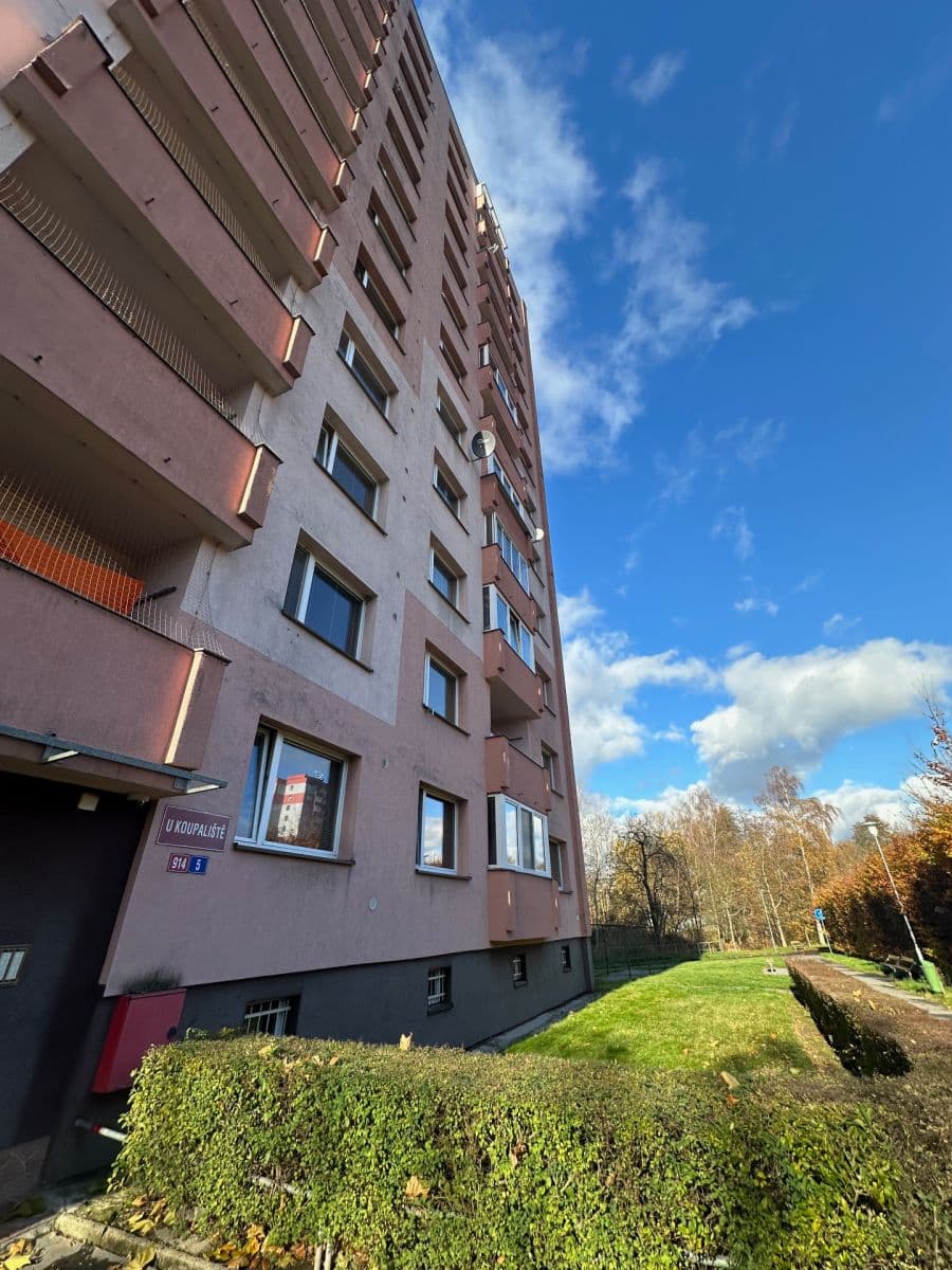 Pronájem bytu 1+kk 25 m², U Koupaliště, Karlovy Vary, Karlovarský kraj Pronájem bytu 1+kk 25 m², U Koupaliště, Karlovy Vary, Karlovarský kraj