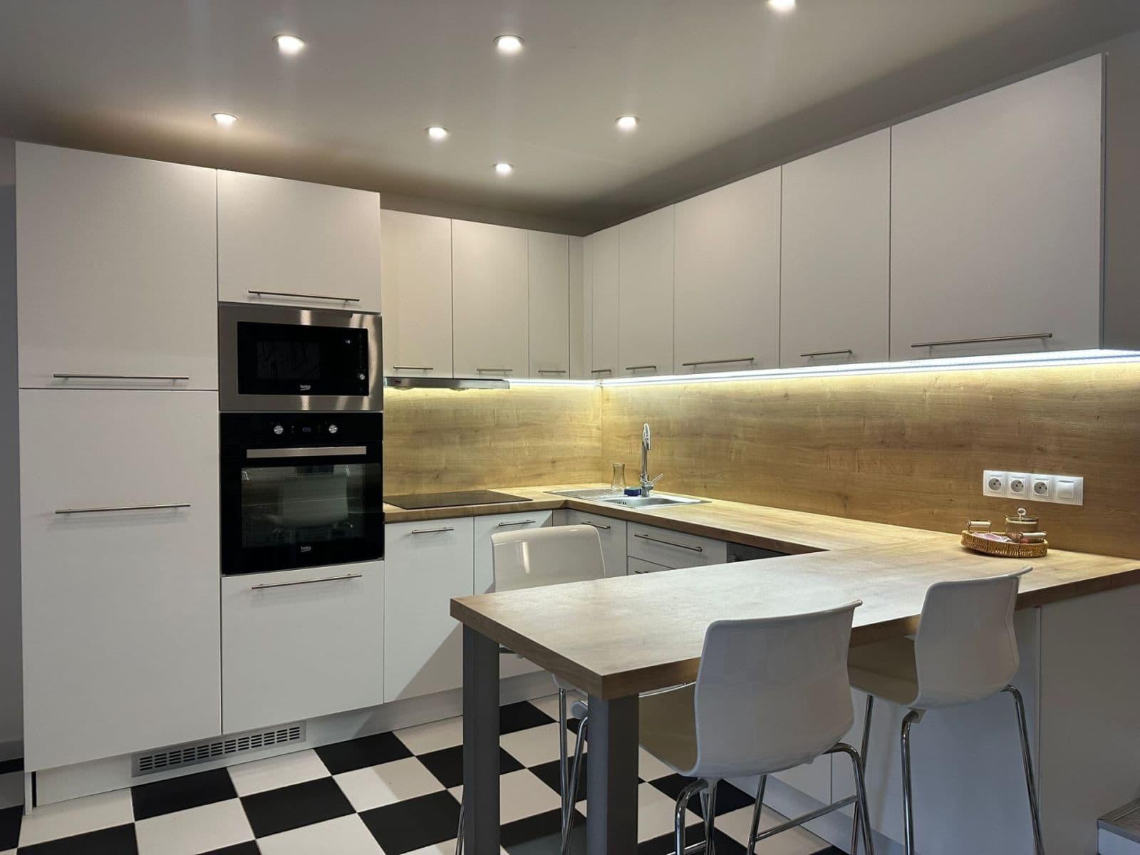 Prodej bytu 2+kk 80 m², U Mlýnského kanálu, Praha, Praha Prodej bytu 2+kk 80 m², U Mlýnského kanálu, Praha, Praha