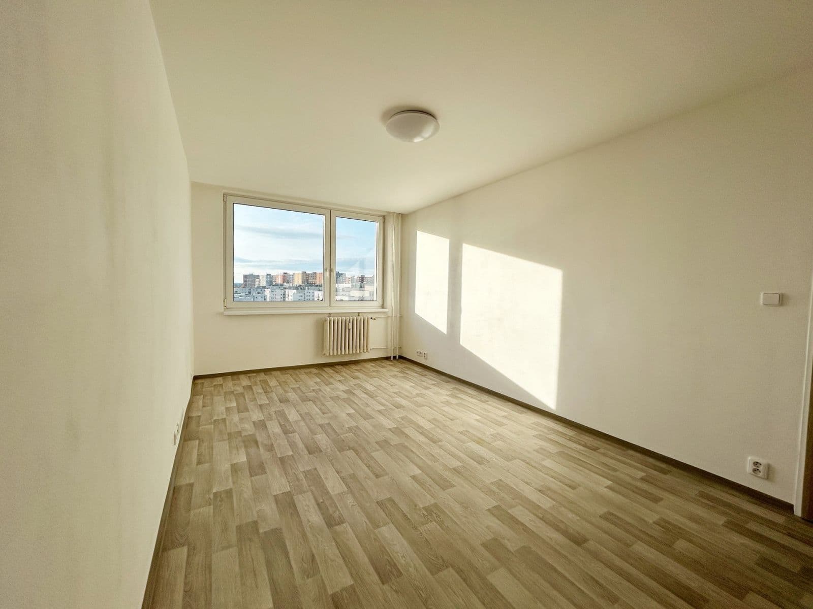 Pronájem bytu 45 m², Kpt. Stránského, Praha, Praha Pronájem bytu 45 m², Kpt. Stránského, Praha, Praha