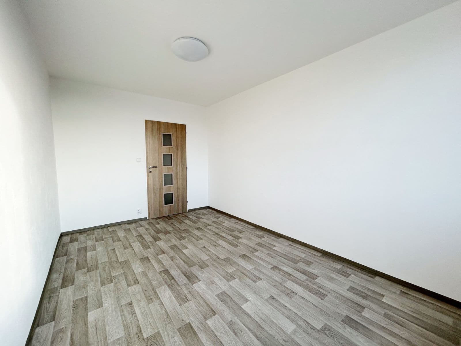 Pronájem bytu 45 m², Kpt. Stránského, Praha, Praha Pronájem bytu 45 m², Kpt. Stránského, Praha, Praha