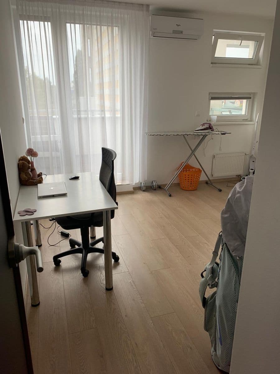 Pronájem bytu 3+kk 80 m², Květnového vítězství, Praha, Praha Pronájem bytu 3+kk 80 m², Květnového vítězství, Praha, Praha