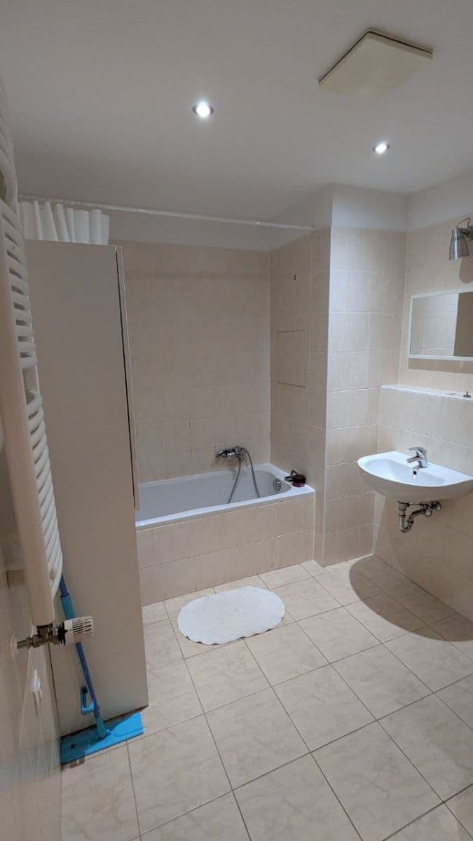 Pronájem bytu 2+kk 69 m², Korunní, Praha, Praha Pronájem bytu 2+kk 69 m², Korunní, Praha, Praha