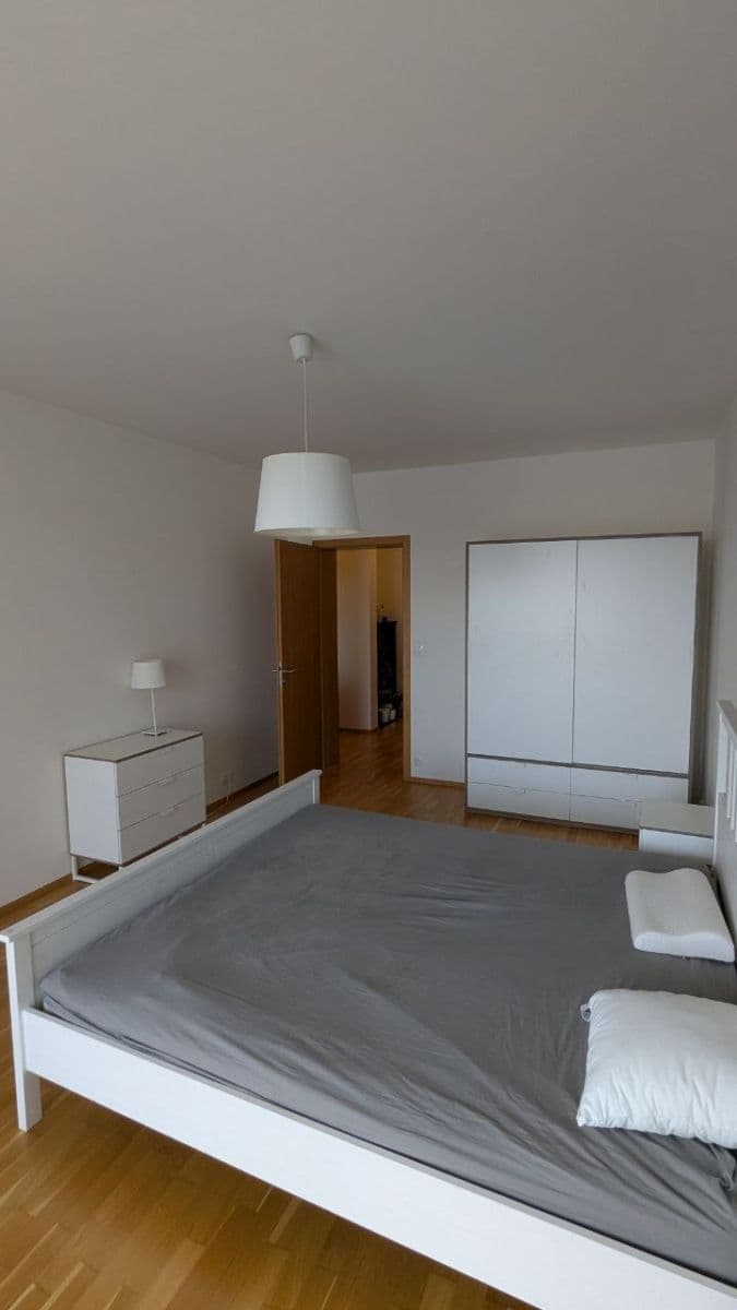 Pronájem bytu 2+kk 69 m², Korunní, Praha, Praha Pronájem bytu 2+kk 69 m², Korunní, Praha, Praha