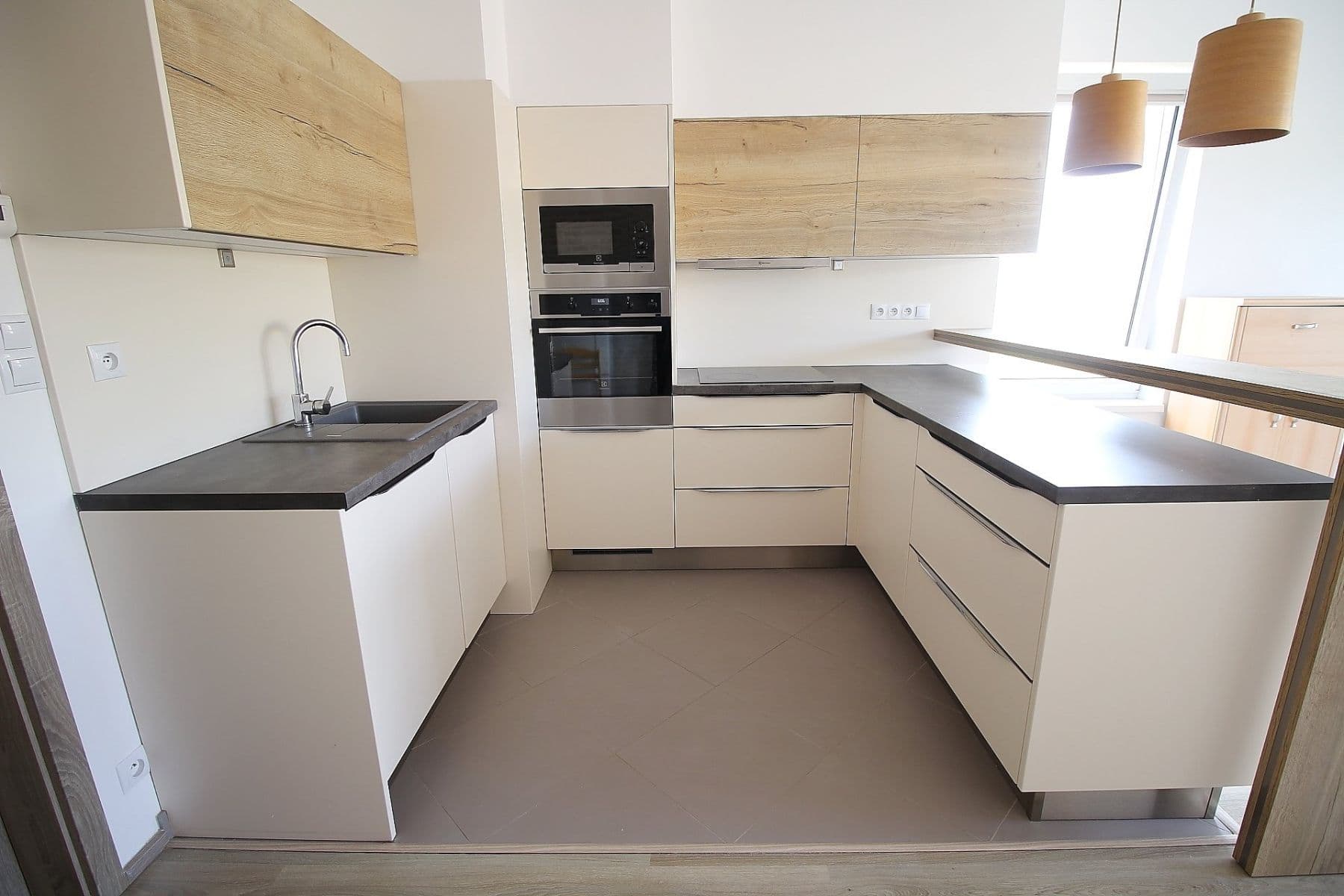 Prodej bytu 2+kk 51 m², Mantovská, Praha, Praha Prodej bytu 2+kk 51 m², Mantovská, Praha, Praha