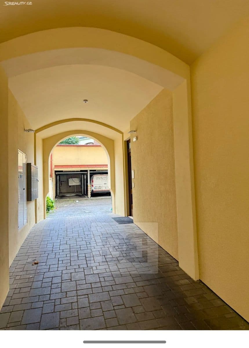 Pronájem garáže 12 m², Rybalkova, Praha, Praha Pronájem garáže 12 m², Rybalkova, Praha, Praha