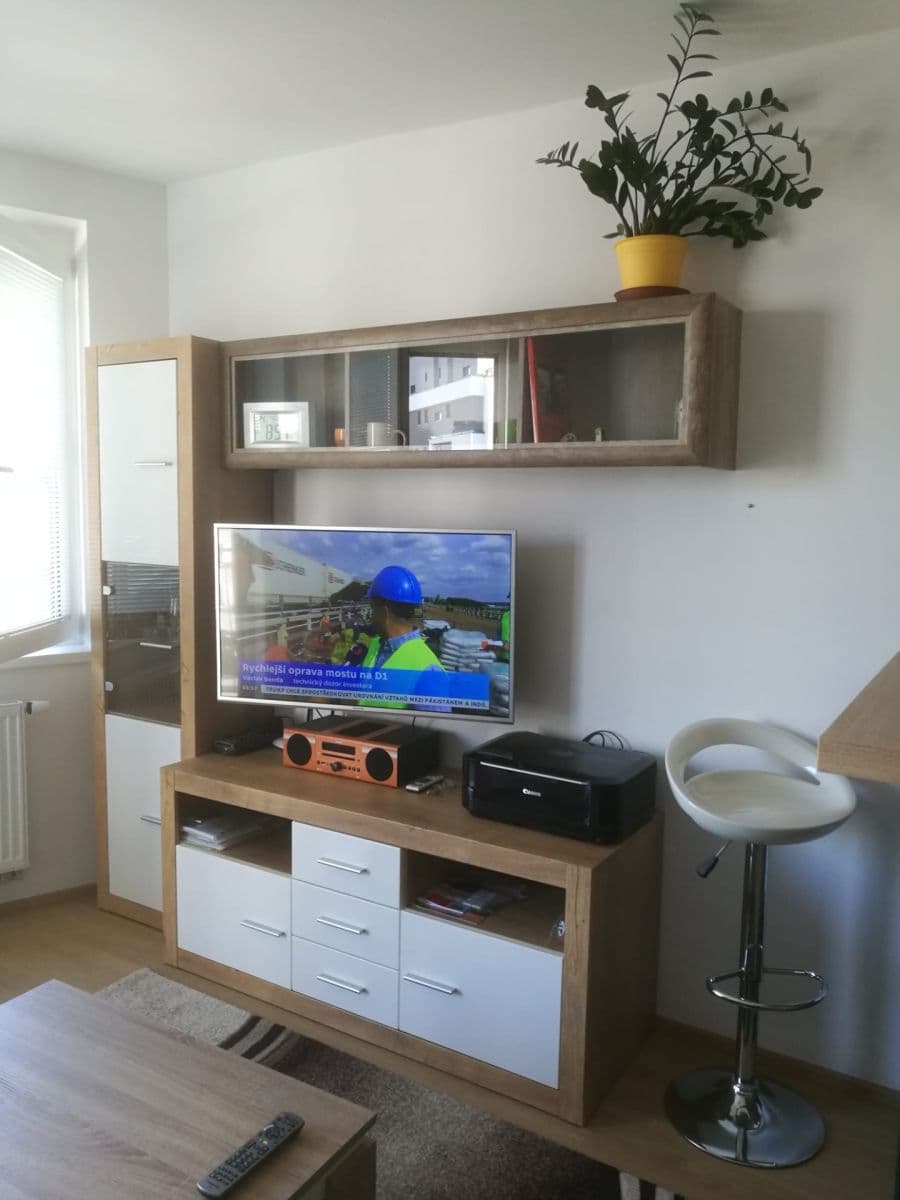 Prodej bytu 1+kk 30 m², Makedonská, Praha, Praha Prodej bytu 1+kk 30 m², Makedonská, Praha, Praha