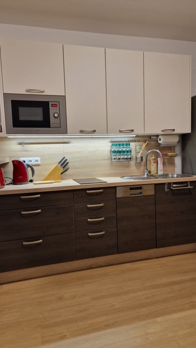 Prodej bytu 1+kk 30 m², Makedonská, Praha, Praha Prodej bytu 1+kk 30 m², Makedonská, Praha, Praha